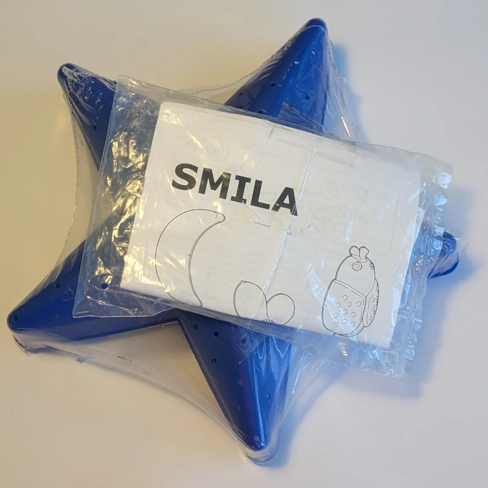 NWT IKEA Smila Blue Star-Shaped Wall Lamp
